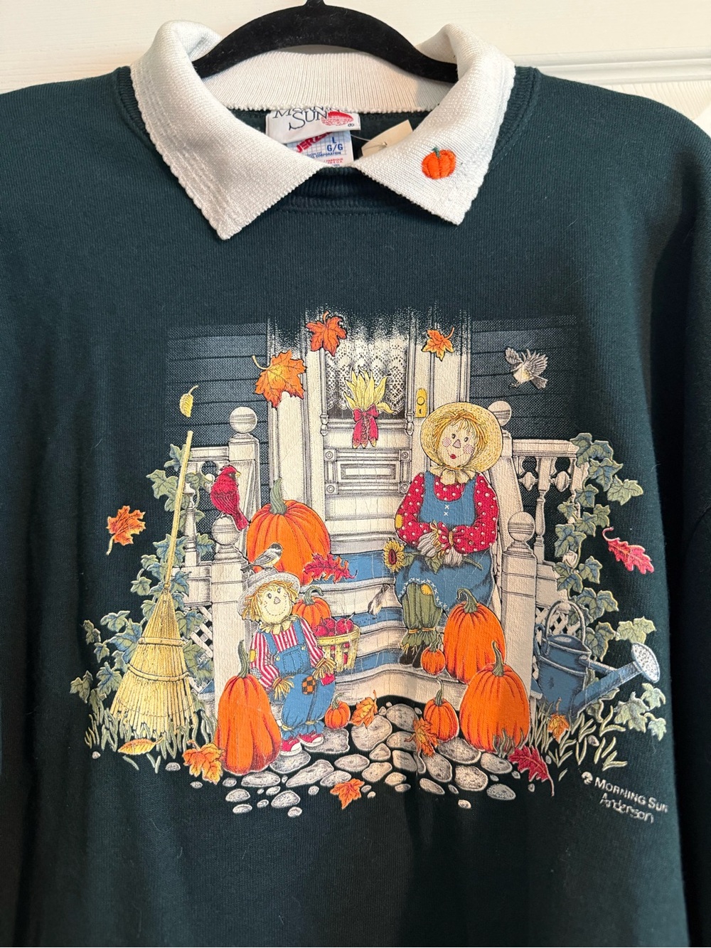 Vintage Morning Sun Dark Green Crewneck Sweatshirt with Fall Pumpkin Graphic